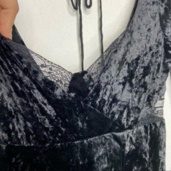 Free People Kat Velvet Black Mini Dress Size S NWT - Picture 3 of 6